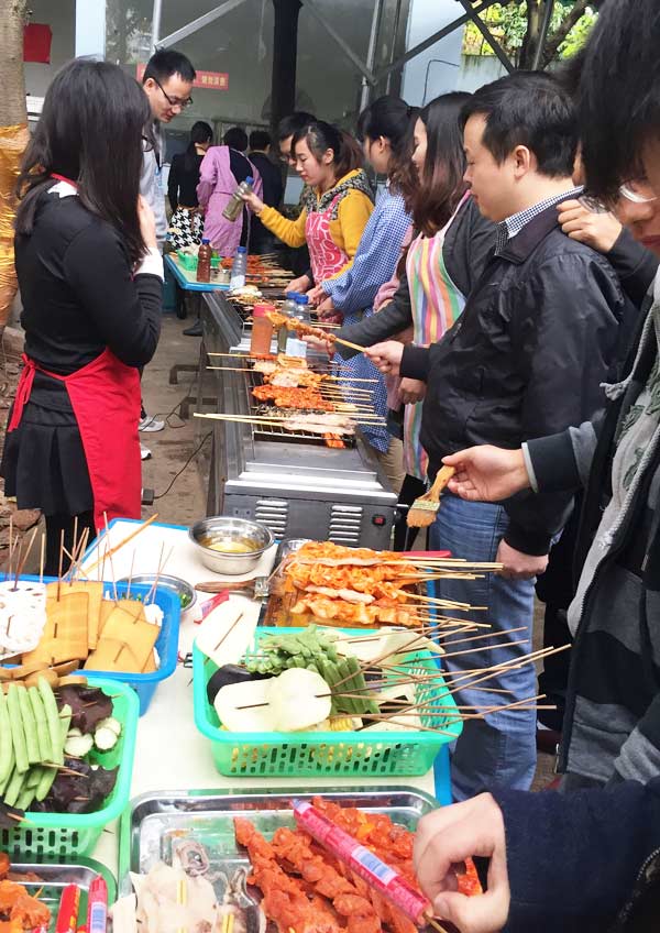 當萬圣節遇上光棍節,成都智絡軟件嗨翻三圣鄉 當萬圣節遇上光棍節,成都智絡軟件嗨翻三圣鄉